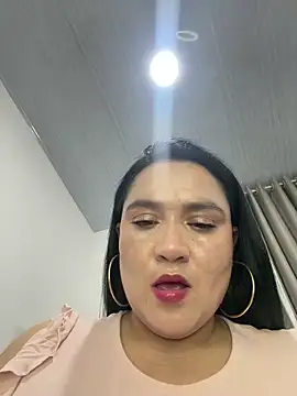 Snapshot of rousee69_ chatting on May 19, 6:31 am rousee69 online show from May 19, 6:31 am