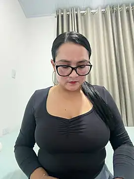 rousee69  online show from June 19, 12:04 am