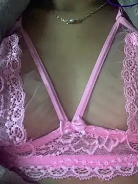 Snapshot of Bethy01 chatting on July 22, 2:14 am Bethy01 online show from July 22, 2:14 am