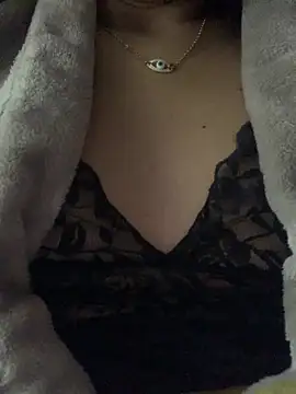 Snapshot of Bethy01 chatting on July 24, 9:40 am Bethy01 online show from July 24, 9:40 am
