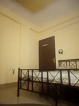 Snapshot of SkyAndRon chatting on June 3, 7:19 pm SkyAndRon online show from June 3, 7:19 pm