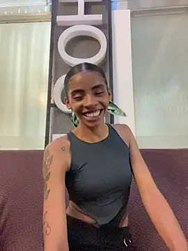 Snapshot of SaharaX_X chatting on May 13, 11:11 pm SaharaX X online show from May 13, 11:11 pm
