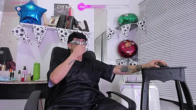 StefanoBigCock online show from July 9, 1:48 pm