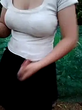 Snapshot of Mirra-a chatting on June 20, 11:57 am Mirra-a online show from June 20, 11:57 am