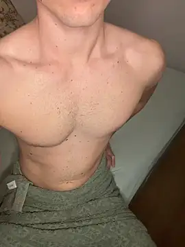 boy12zinho online show from May 14, 2:07 am