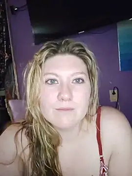 Snapshot of TasteMeVixen69 chatting on June 12, 2:32 am TasteMeVixen69 online show from June 12, 2:32 am