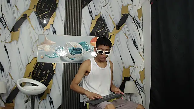 GREAT BALLS online show from May 15, 1:23 am
