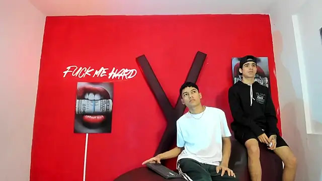 KING LOVERS1 online show from July 4, 1:39 pm
