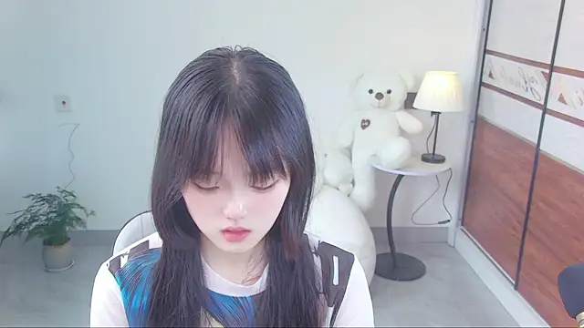 Snapshot of Evil-Bunny007 chatting on May 14, 9:38 am Evil-Bunny007 online show from May 14, 9:38 am