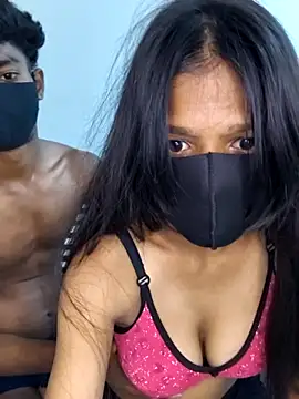 Snapshot of Swt_Couple chatting on May 18, 5:08 pm Swt Couple online show from May 18, 5:08 pm