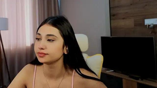 Snapshot of honeylanaa chatting on June 13, 4:21 am honeylanaa online show from June 13, 4:21 am