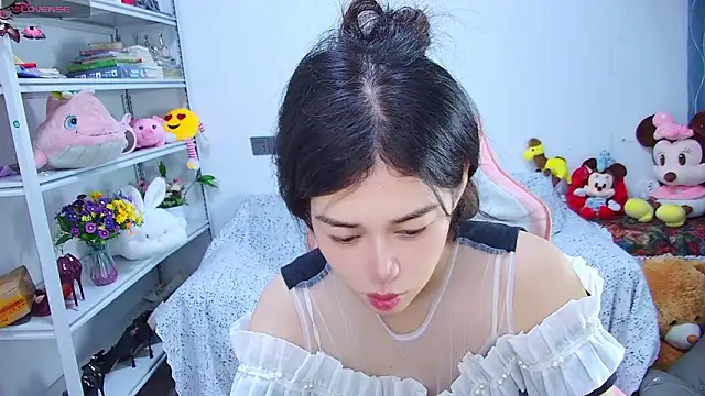 QinQin-888 online show from June 17, 10:54 pm