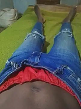 Snapshot of zillammi chatting on July 19, 9:57 am zillammi online show from July 19, 9:57 am