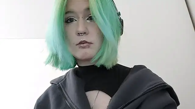 Snapshot of HunXena chatting on May 18, 3:18 pm HunXena online show from May 18, 3:18 pm