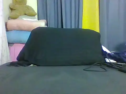 petite hottie online show from June 18, 6:56 pm