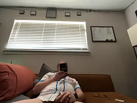 travydaddy87 online show from May 14, 8:15 pm