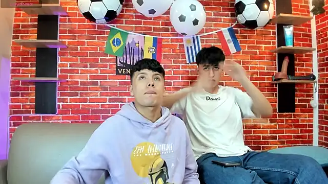 Hoot boyss  online show from June 30, 8:10 pm