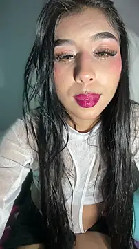 Snapshot of ariella_lovee chatting on May 21, 5:47 am ariella lovee online show from May 21, 5:47 am