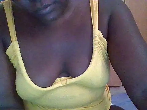 Snapshot of prettyafricanquen chatting on July 12, 5:42 am prettyafricanquen online show from July 12, 5:42 am