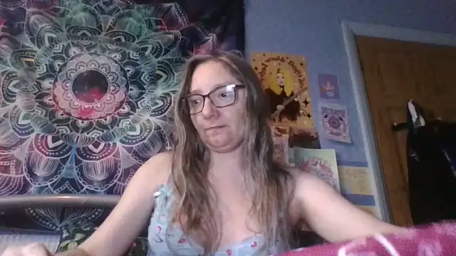 Snapshot of Izzylove47 chatting on May 19, 8:09 am Izzylove47 online show from May 19, 8:09 am