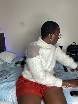 Snapshot of Miss-Temptasion chatting on June 28, 4:02 pm Miss-Temptasion online show from June 28, 4:02 pm