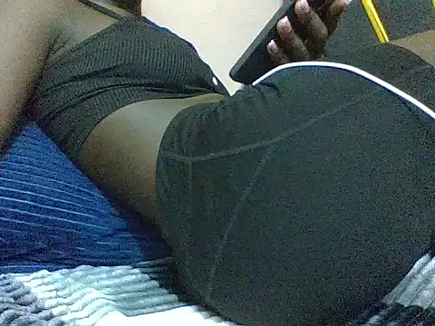 Curvyqueeh online show from June 25, 7:18 pm
