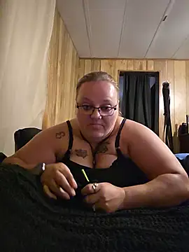 subbybabygirl696985 online show from July 20, 8:44 pm