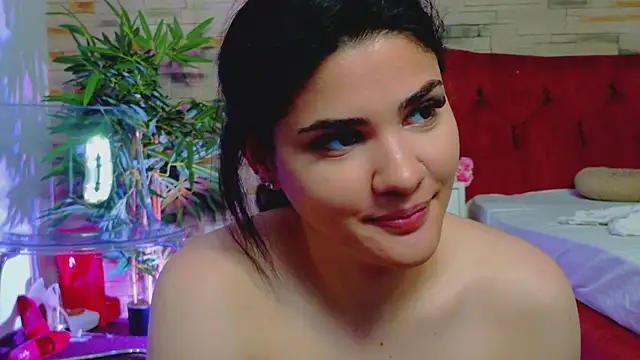 Snapshot of EvvaMonroe chatting on June 12, 7:46 pm EvvaMonroe online show from June 12, 7:46 pm