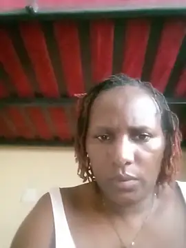 Snapshot of luckyanicia chatting on May 19, 6:42 am luckyanicia online show from May 19, 6:42 am