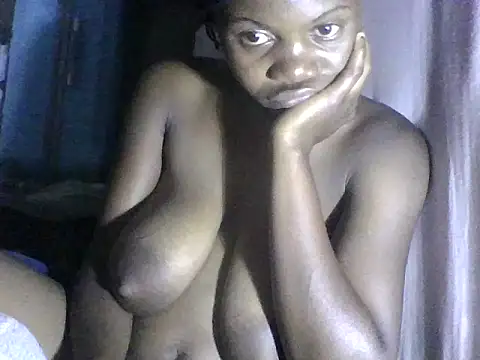 Snapshot of prettybelly chatting on June 20, 7:38 pm prettybelly online show from June 20, 7:38 pm