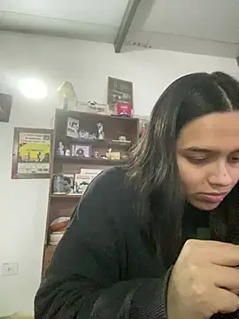 Snapshot of delilahraebaby chatting on July 8, 9:08 pm delilahraebaby online show from July 8, 9:08 pm