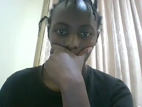 Snapshot of sweetbellah1 chatting on May 18, 6:47 pm sweetbellah1 online show from May 18, 6:47 pm