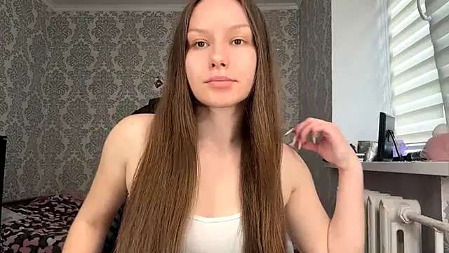 Snapshot of ShaylaChong chatting on June 18, 7:30 am ShaylaChong online show from June 18, 7:30 am