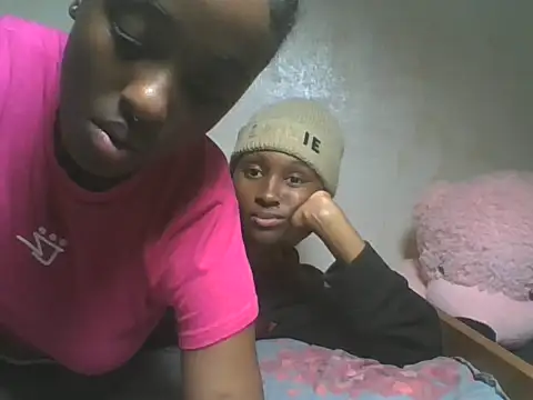 loversoncam online show from June 17, 1:56 pm