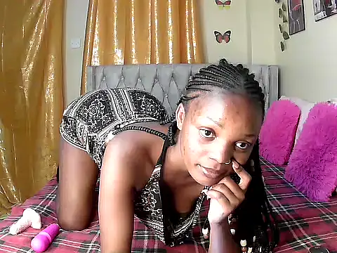Snapshot of Naughtkittyx chatting on June 3, 10:37 pm Naughtkittyx online show from June 3, 10:37 pm