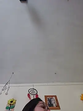 Karengenesisx online show from June 17, 3:35 pm