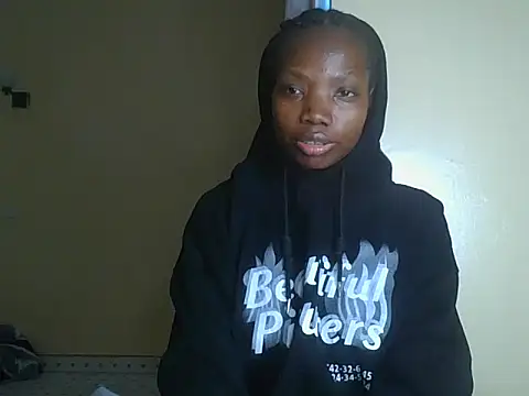 Snapshot of Mariana_150 chatting on July 11, 9:23 am Mariana 150 online show from July 11, 9:23 am