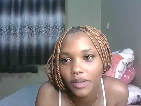 Snapshot of PrettyT5 chatting on June 12, 9:46 pm PrettyT5 online show from June 12, 9:46 pm