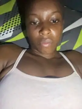 Snapshot of SassyPaulette chatting on June 3, 4:12 pm SassyPaulette online show from June 3, 4:12 pm