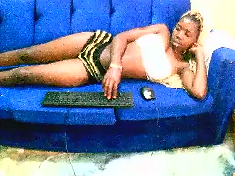 Snapshot of Prickly_ebony chatting on June 18, 4:24 am Prickly ebony online show from June 18, 4:24 am