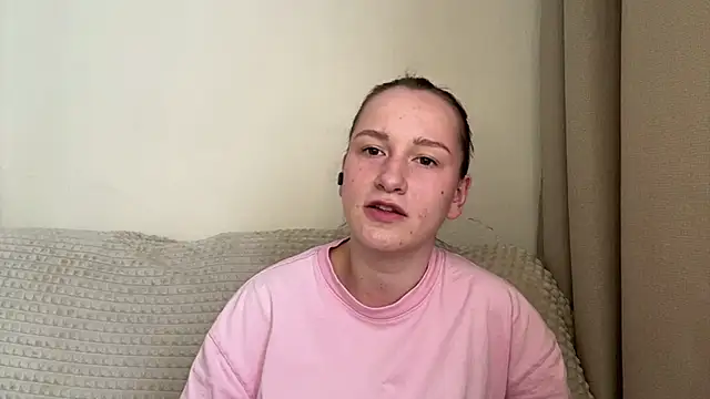 Snapshot of RhondaBessler chatting on May 19, 2:12 pm RhondaBessler online show from May 19, 2:12 pm