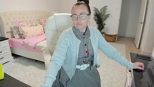 Snapshot of Vika73 chatting on July 8, 11:26 am Vika73 online show from July 8, 11:26 am