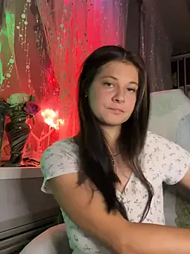 Snapshot of __Anna_cutie chatting on June 20, 7:27 pm Anna cutie online show from June 20, 7:27 pm
