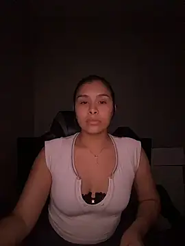 cowgirl696968 online show from May 22, 5:58 am