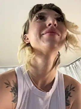 TeaseBabeXXX online show from June 13, 10:29 pm
