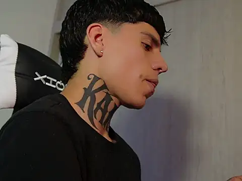 Snapshot of Angel_Luna0 chatting on May 24, 10:15 pm Angel Luna0 online show from May 24, 10:15 pm