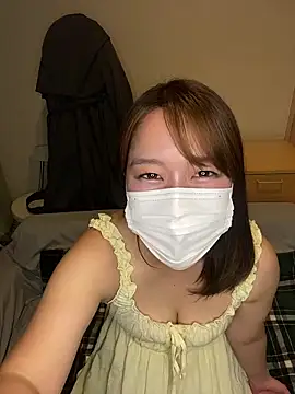 Snapshot of mami_ch chatting on May 22, 2:33 pm mami ch online show from May 22, 2:33 pm