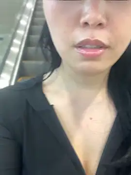 Snapshot of lylxili chatting on May 25, 6:52 am lylxili online show from May 25, 6:52 am