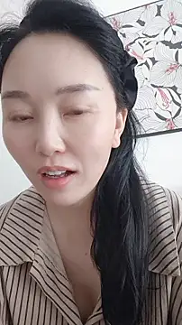 lylxili online show from June 24, 2:54 am