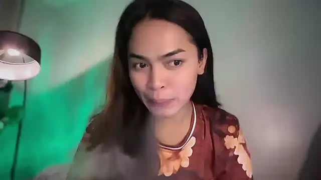 Snapshot of Amylaa chatting on June 19, 12:42 pm Amylaa online show from June 19, 12:42 pm